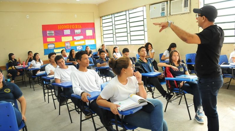 Secretaria de Educação inicia convocação dos aprovados no Processo Seletivo Simplificado (PSS)