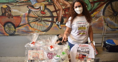 Prefeitura de Manaus realiza Feira de Artesanato Itinerante na Semed