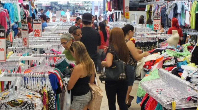 omércio cresce 1,2% em julho e atinge patamar recorde, diz IBGE