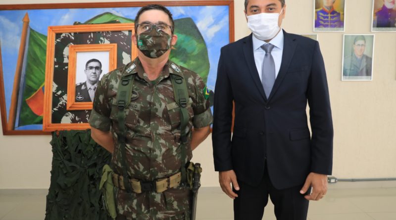 Wilson Lima agradece apoio do Exército no enfrentamento da pandemia de Covid-19, durante troca de comando do CMA