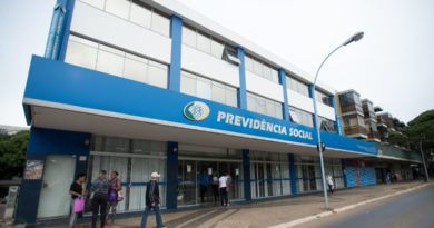 Prova de vida para segurados do INSS é suspensa até fim do ano