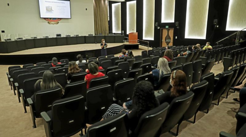 Servidores da SES-AM elogiam oficinas de capacitação realizadas em parceria com Tribunal de Contas do Estado