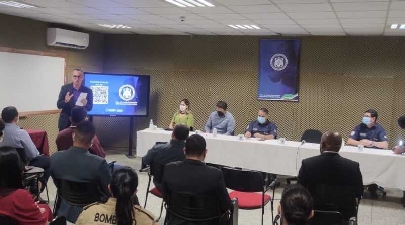 Secretário executivo da Seap Paulo Cesar Gomes discursa no encerramento do curso de gestão orçamentária e financeira no âmbito público