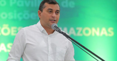 Governador promete gratuidade nas passagens de ônibus a estudantes amazonenses em 2022