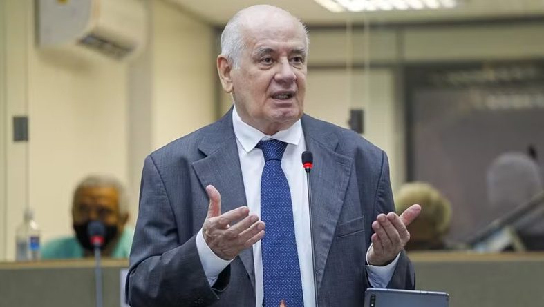 Serafim reage a deputado do Sul e reforça trincheira em defesa da Zona Franca