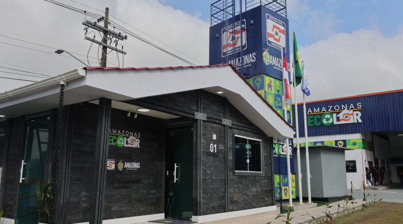 Amazonas transforma plástico em moradia e cria nova cadeia de desenvolvimento sustentável