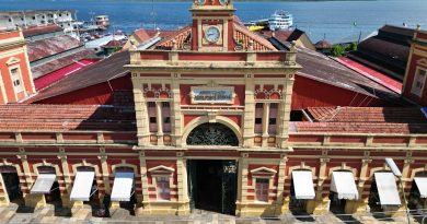 Às vésperas dos 143 anos, Adolpho Lisboa recebe reforço estrutural e preserva história de Manaus Às vésperas dos 143 anos, Adolpho Lisboa recebe reforço estrutural e preserva história de Manaus