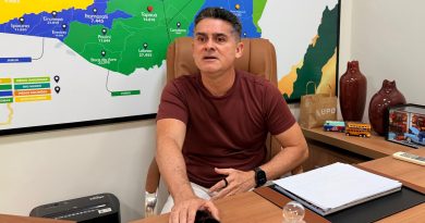 David Almeida anuncia ação criminal contra Walter Cruz após acusações David Almeida anuncia ação criminal contra Walter Cruz após acusações