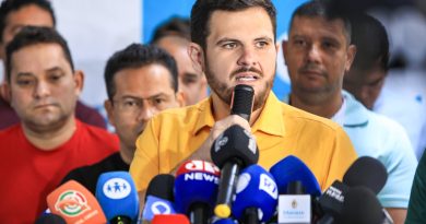 Renato cobre parcela do Estado e evita nova greve em Manaus
