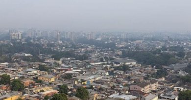 Amazonense vai às urnas sob a fumaça das queimadas Amazonense vai às urnas sob a fumaça das queimadas