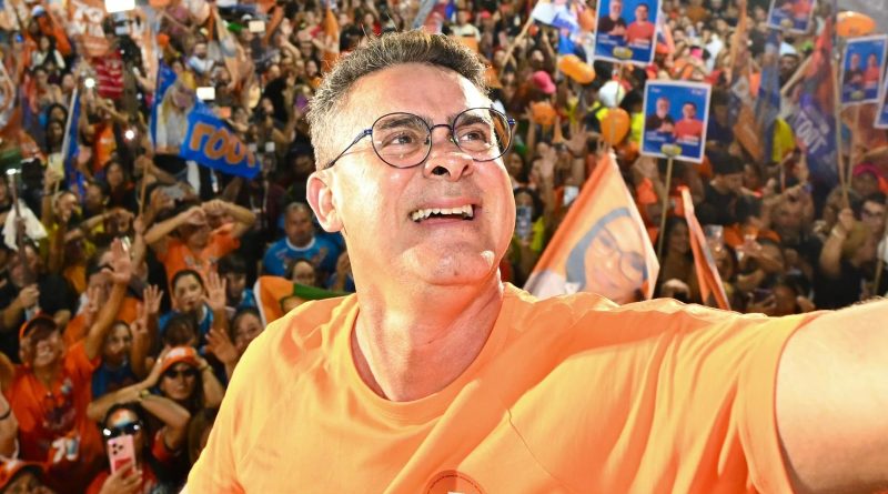 Phoenix coloca David em segundo na véspera da eleição