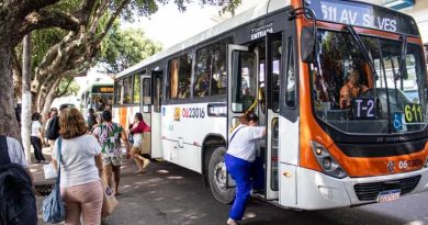 Manaus terá ônibus gratuitos no domingo de eleição das 4h às 18h Manaus terá ônibus gratuitos no domingo de eleição das 4h às 18h